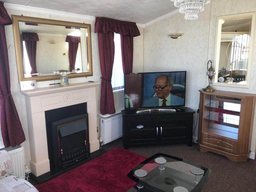 Pg58 2 Bed Caravan Golden Palm Chapel St Leonards ภายนอก รูปภาพ